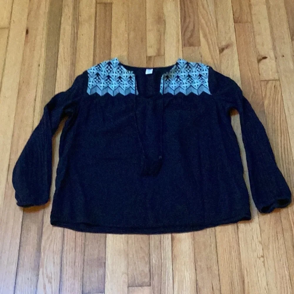 Old Navy Embroidered Peasant Blouse, size small tall - Picture 2 of 11